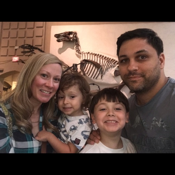 Meet your Posher, Jennifer - Picture 2 of 2